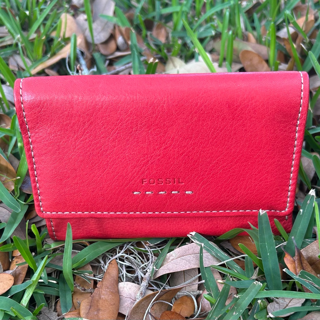 Fossil Bold Red Leather Wallet Nwot